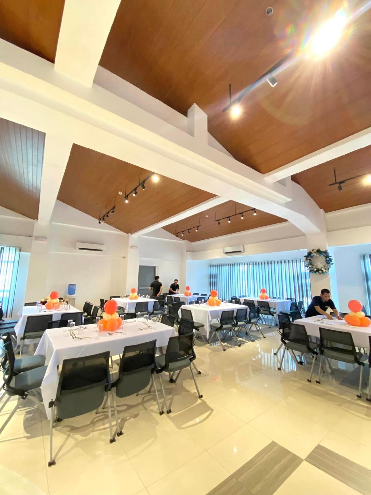 Hotel Inigo Legazpi Esterno foto