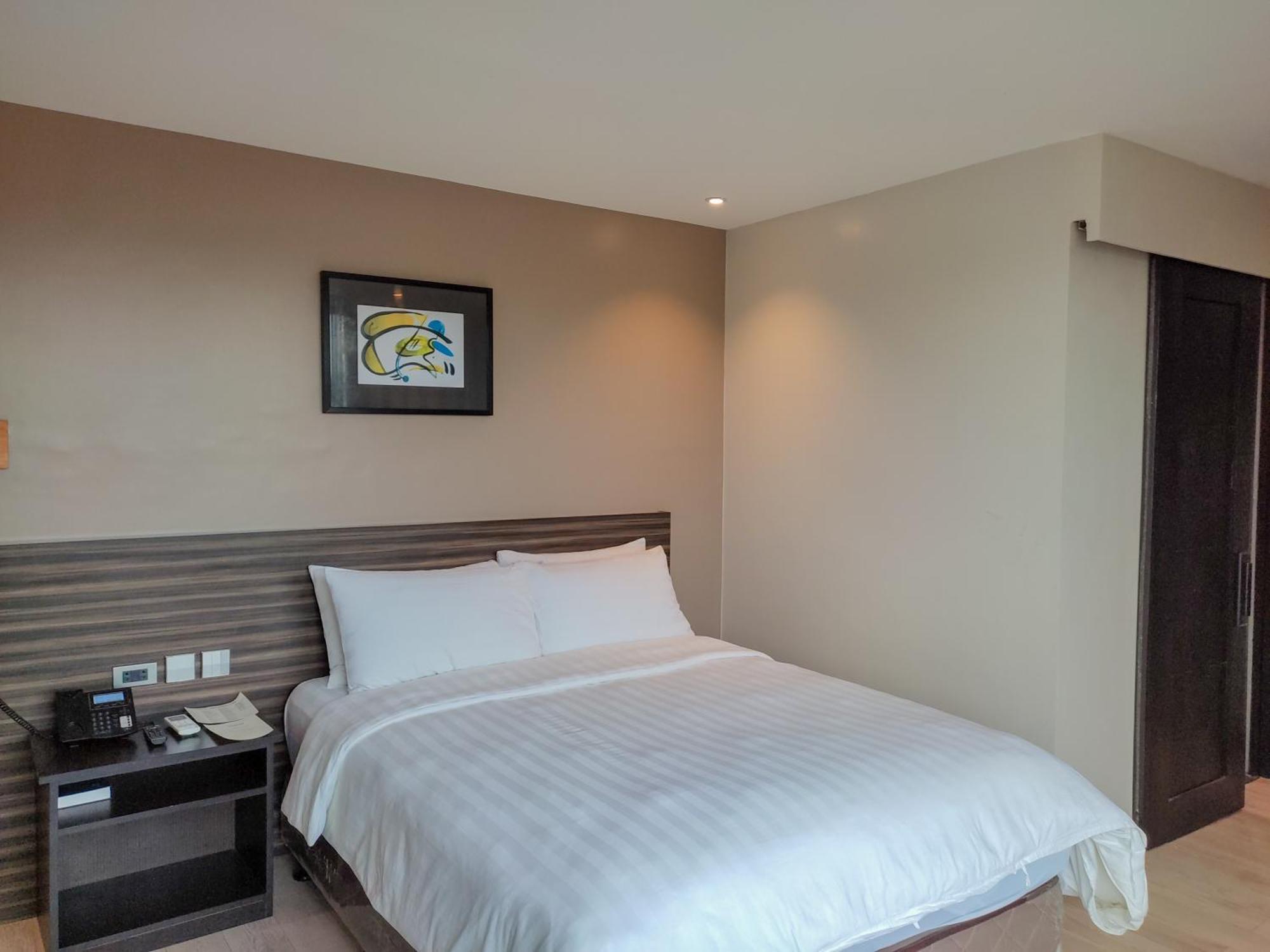 Hotel Inigo Legazpi Esterno foto