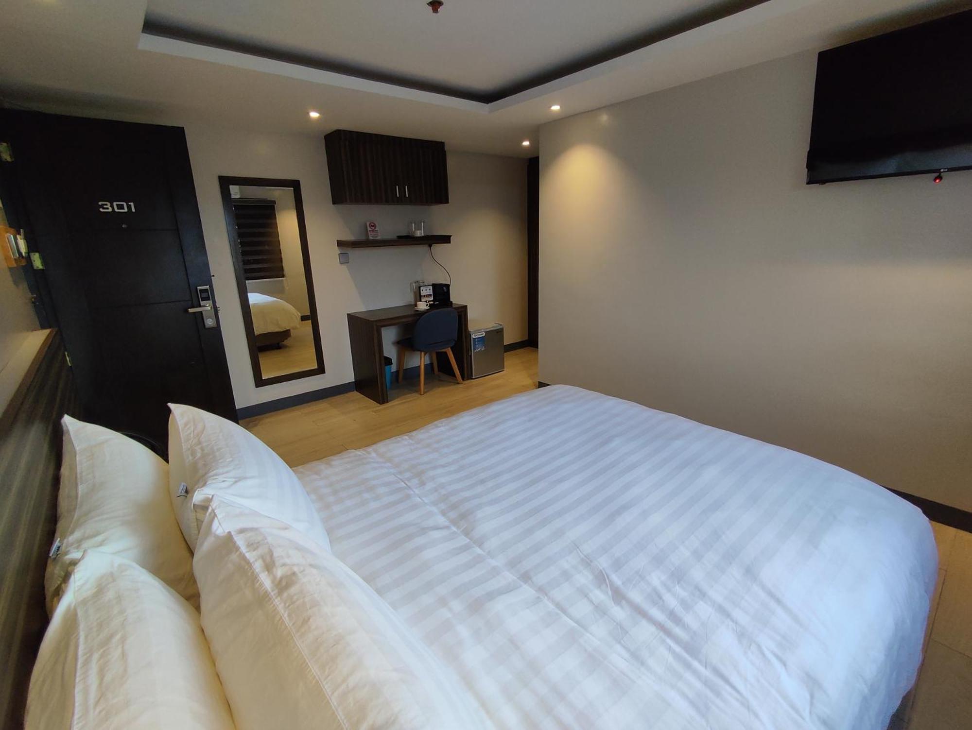 Hotel Inigo Legazpi Esterno foto